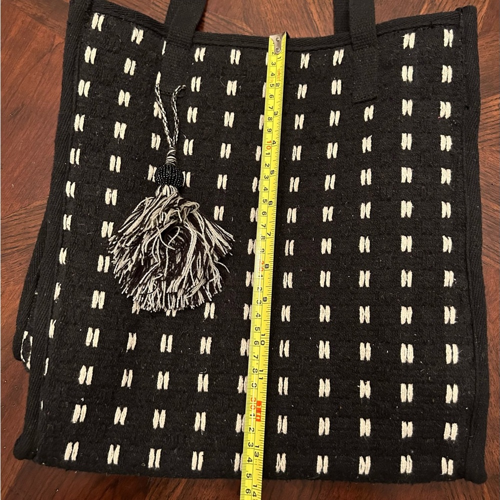 Universal Threads artisan textured cotton stripe lined tote bag.  Snap closure. - Picture 11 of 13